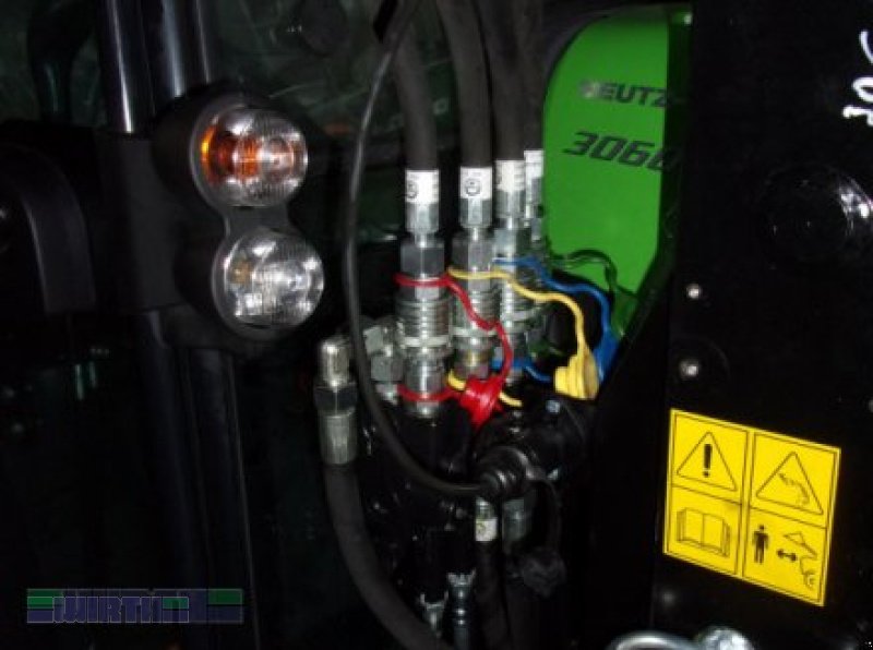 Traktor des Typs Deutz-Fahr 3060 mit Industrielader, Neumaschine in Buchdorf (Bild 10)