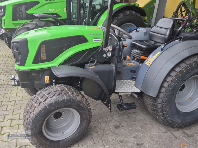 Traktor des Typs Deutz-Fahr 3060 VAR. A, Neumaschine in Wiefelstede-Spohle (Bild 1)