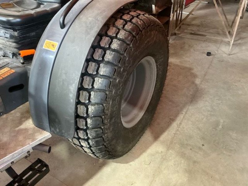 Traktor van het type Deutz-Fahr 3060, Gebrauchtmaschine in les hayons (Foto 6)