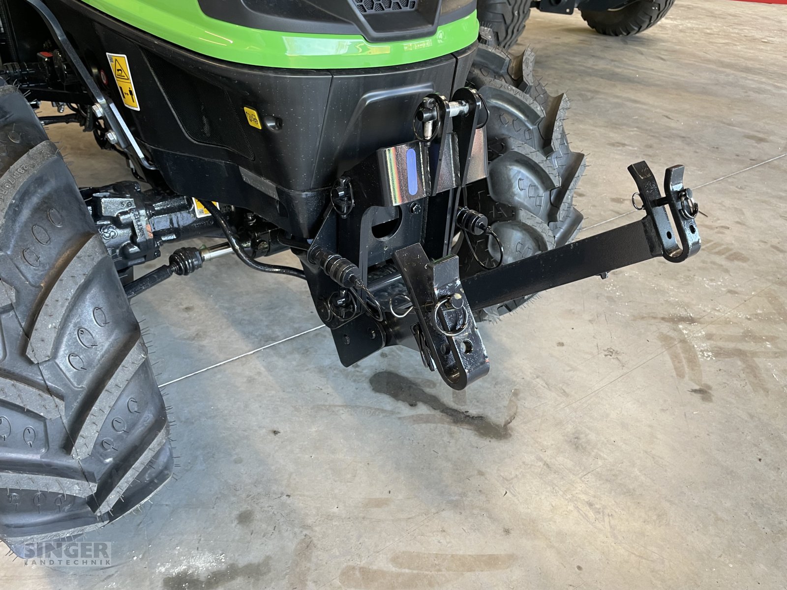 Traktor des Typs Deutz-Fahr 3060, Neumaschine in Ebenhofen (Bild 6)