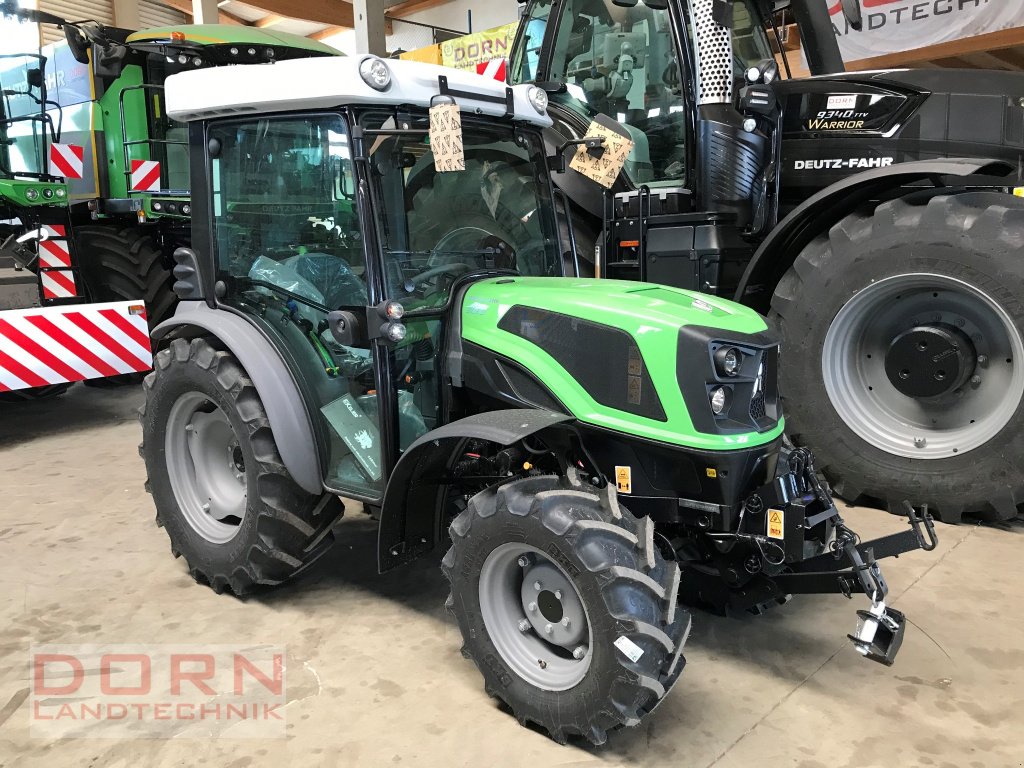 Traktor του τύπου Deutz-Fahr 3060, Neumaschine σε Bruckberg (Φωτογραφία 1)