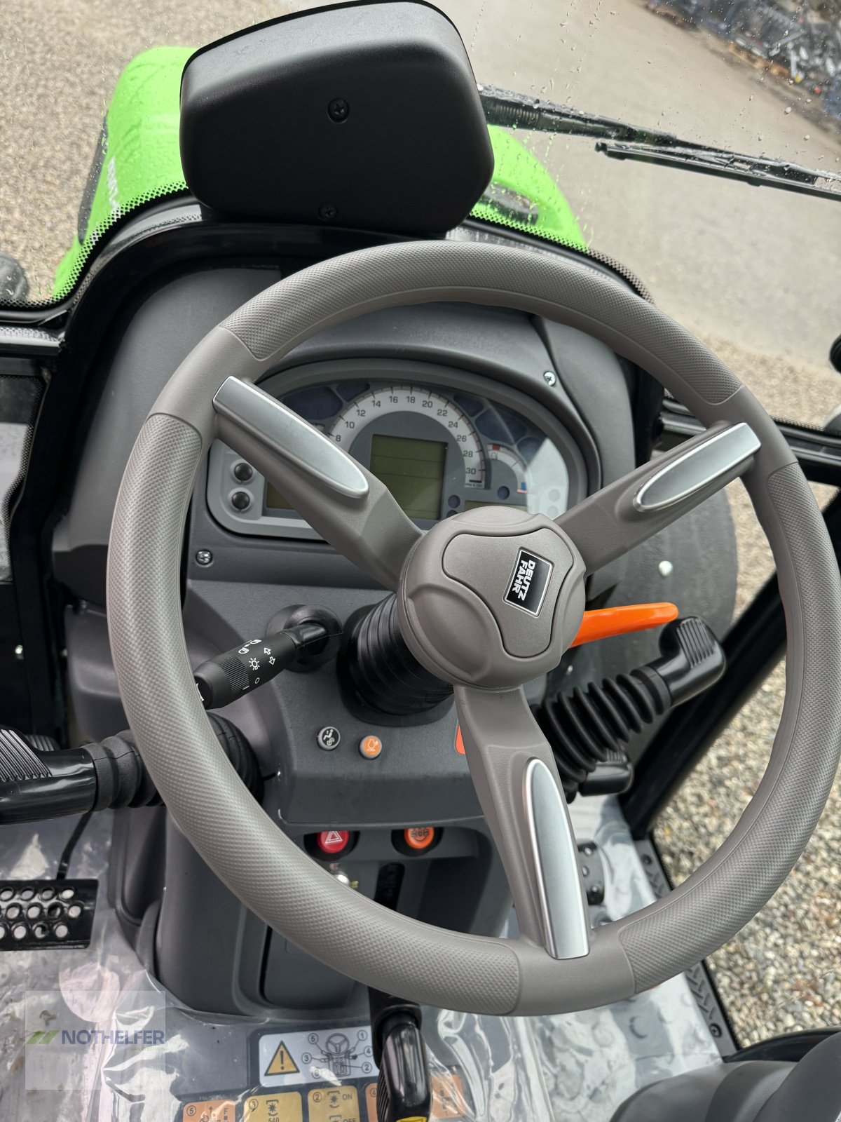 Traktor of the type Deutz-Fahr 3060, Neumaschine in Pforzen (Picture 13)