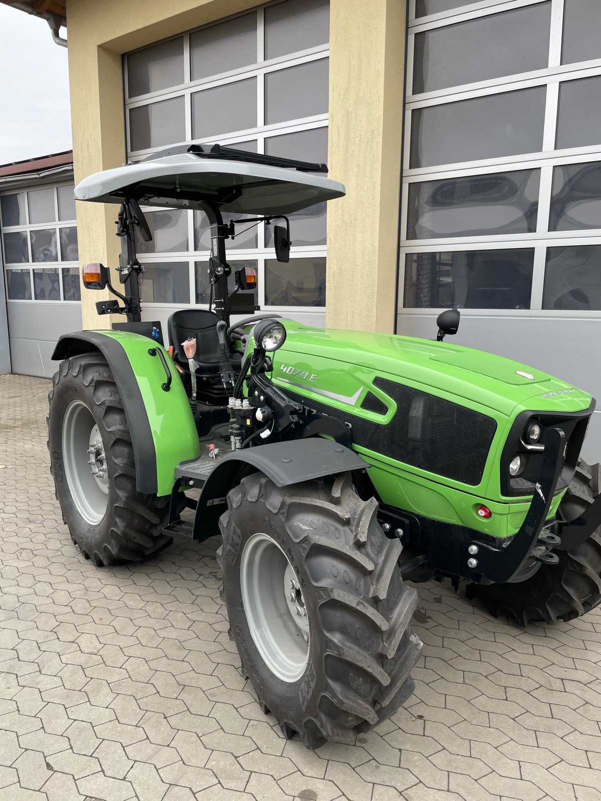 Traktor του τύπου Deutz-Fahr 4070 E GS, Neumaschine σε Nürnberg (Φωτογραφία 10)