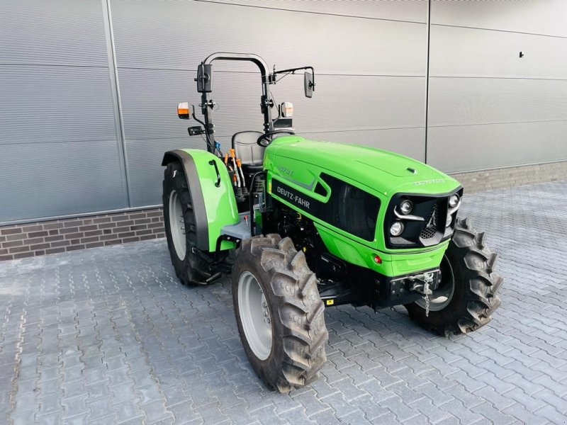 Traktor van het type Deutz-Fahr 4070 E, Neumaschine in Coevorden (Foto 1)