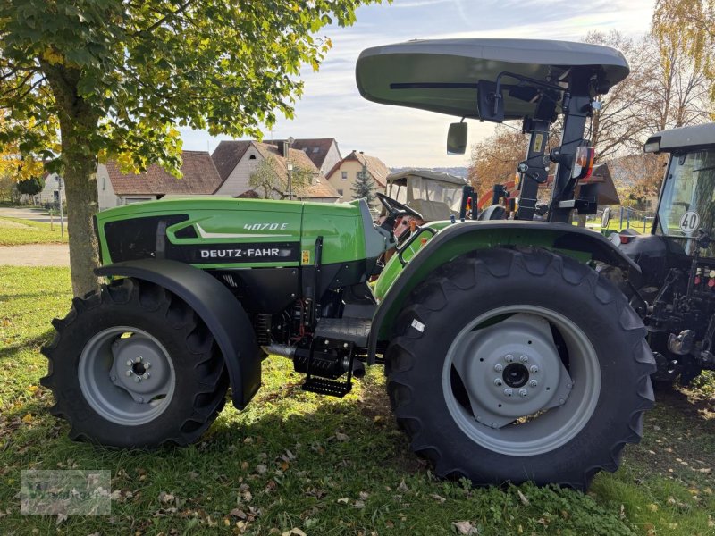 Traktor des Typs Deutz-Fahr 4070 E, Neumaschine in Thalmässing (Bild 1)