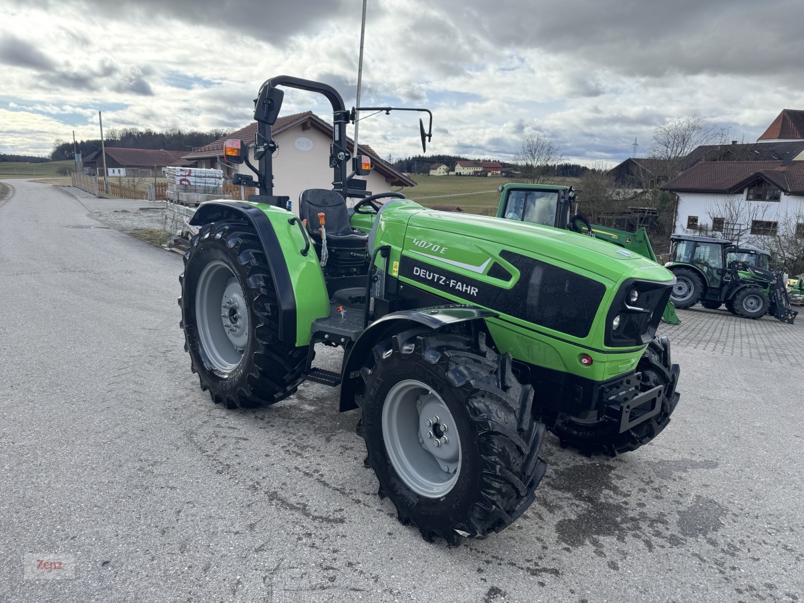 Traktor типа Deutz-Fahr 4070 E, Neumaschine в Gars (Фотография 2)
