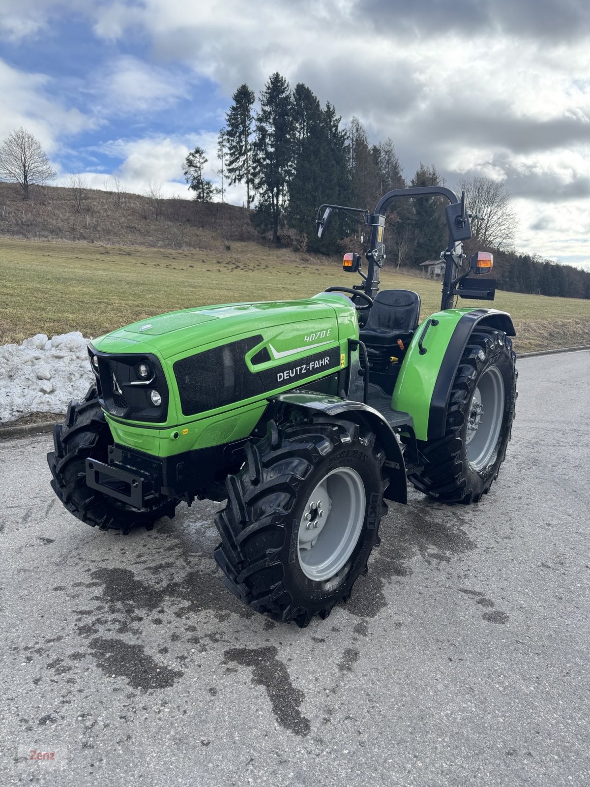 Traktor типа Deutz-Fahr 4070 E, Neumaschine в Gars (Фотография 1)