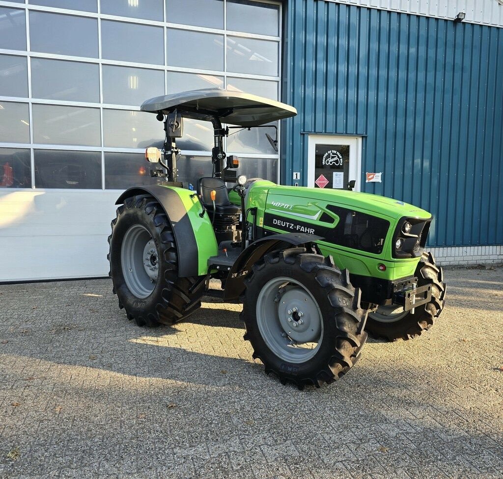 Traktor van het type Deutz-Fahr 4070, Neumaschine in Druten (Foto 2)
