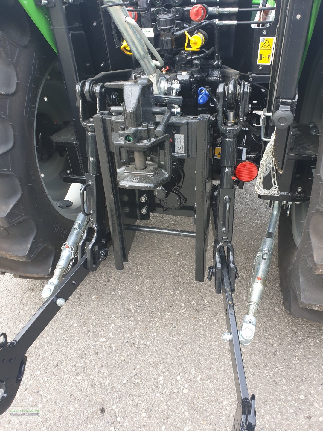 Traktor of the type Deutz-Fahr 4080 E LS -Aktionspreis-, Neumaschine in Diessen (Picture 9)