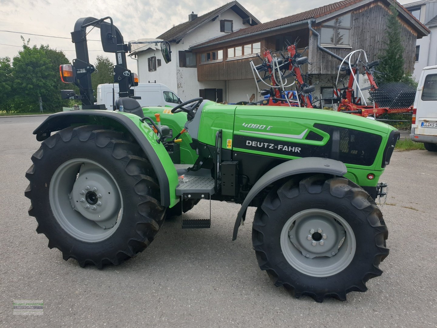 Traktor of the type Deutz-Fahr 4080 E LS -Aktionspreis-, Neumaschine in Diessen (Picture 5)