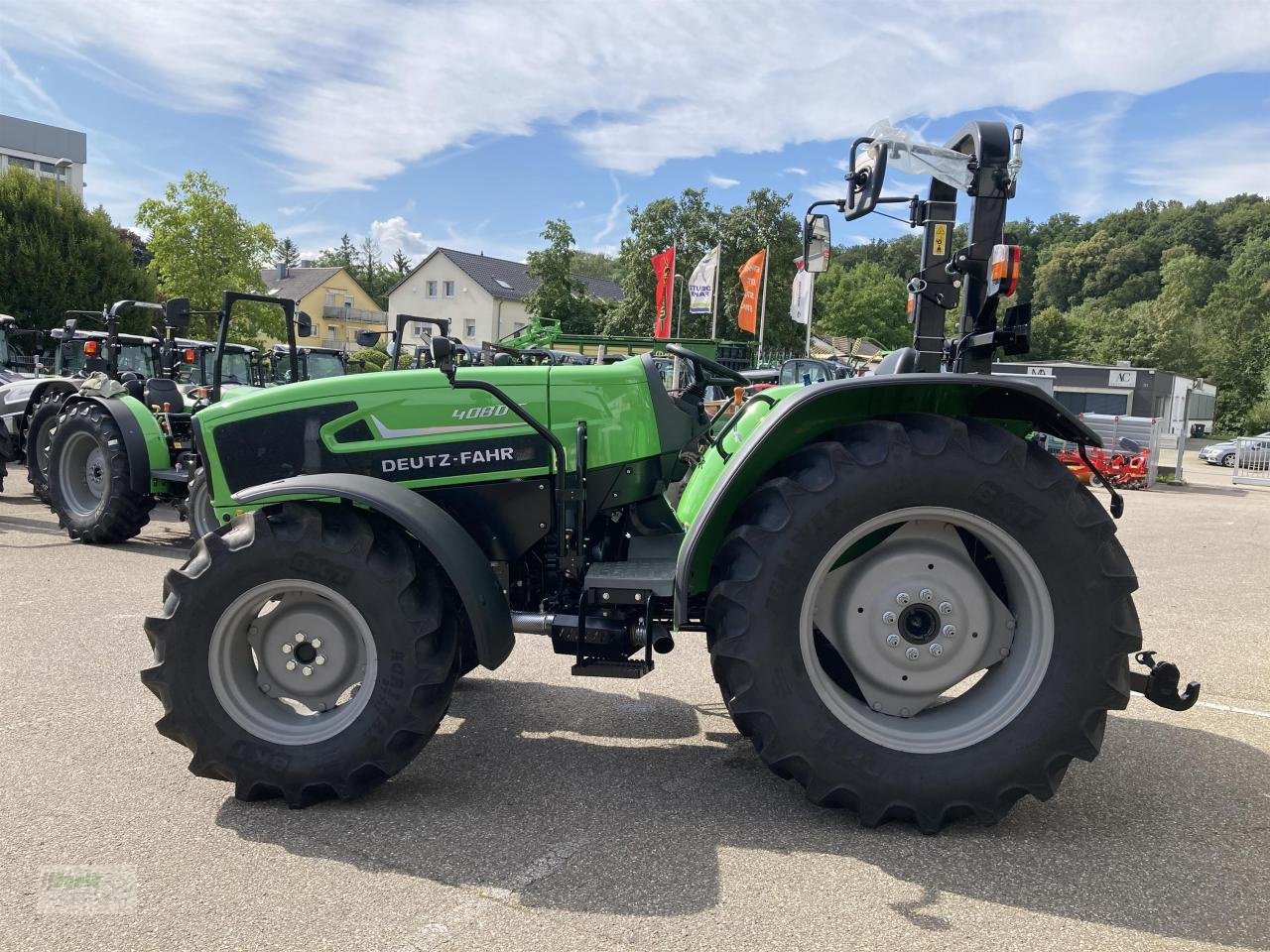 Traktor des Typs Deutz-Fahr 4080 E, Neumaschine in Uhingen (Bild 3)