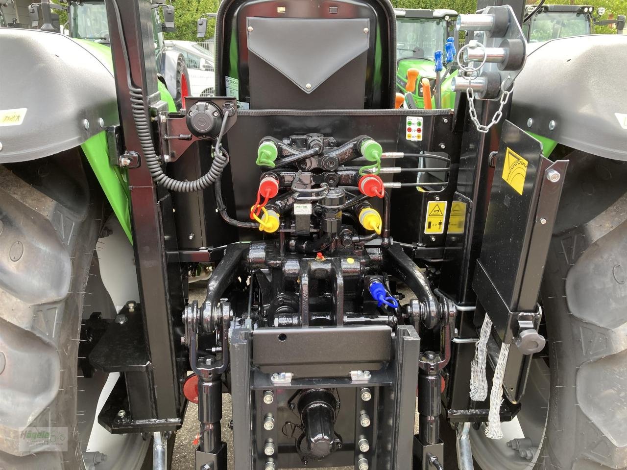 Traktor des Typs Deutz-Fahr 4080 E, Neumaschine in Uhingen (Bild 6)