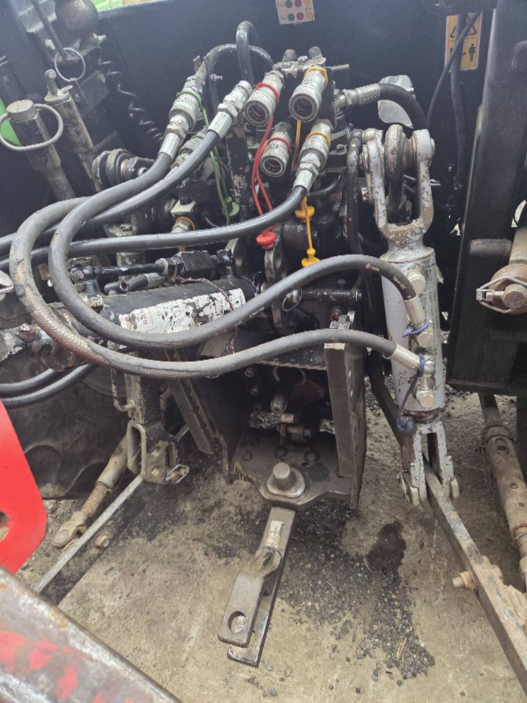 Traktor typu Deutz-Fahr 4080 E, Gebrauchtmaschine w ST MARTIN EN HAUT (Zdjęcie 2)