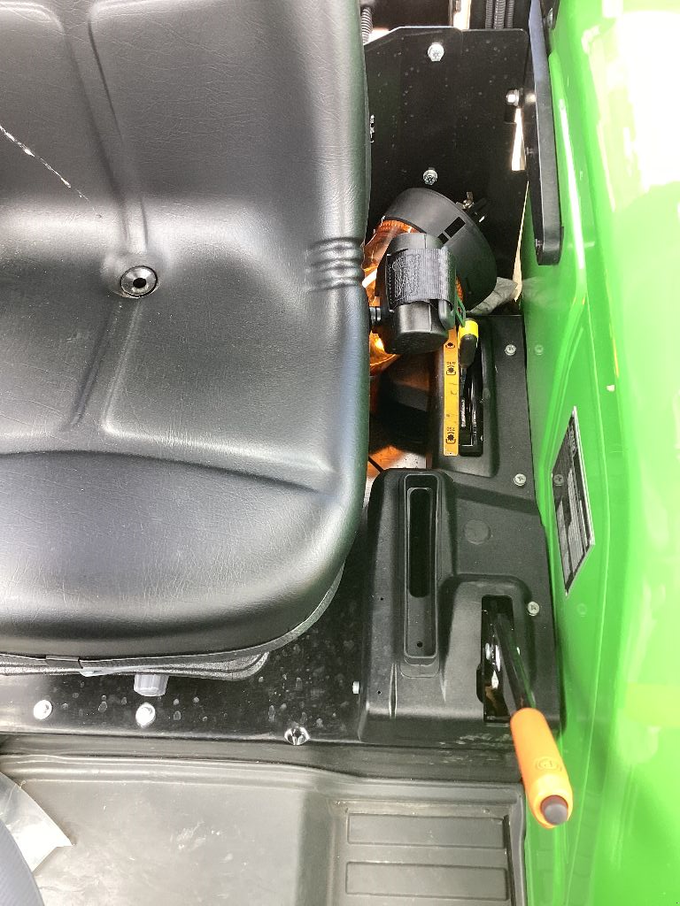 Traktor of the type Deutz-Fahr 4080 E, Gebrauchtmaschine in AUMONT AUBRAC (Picture 7)