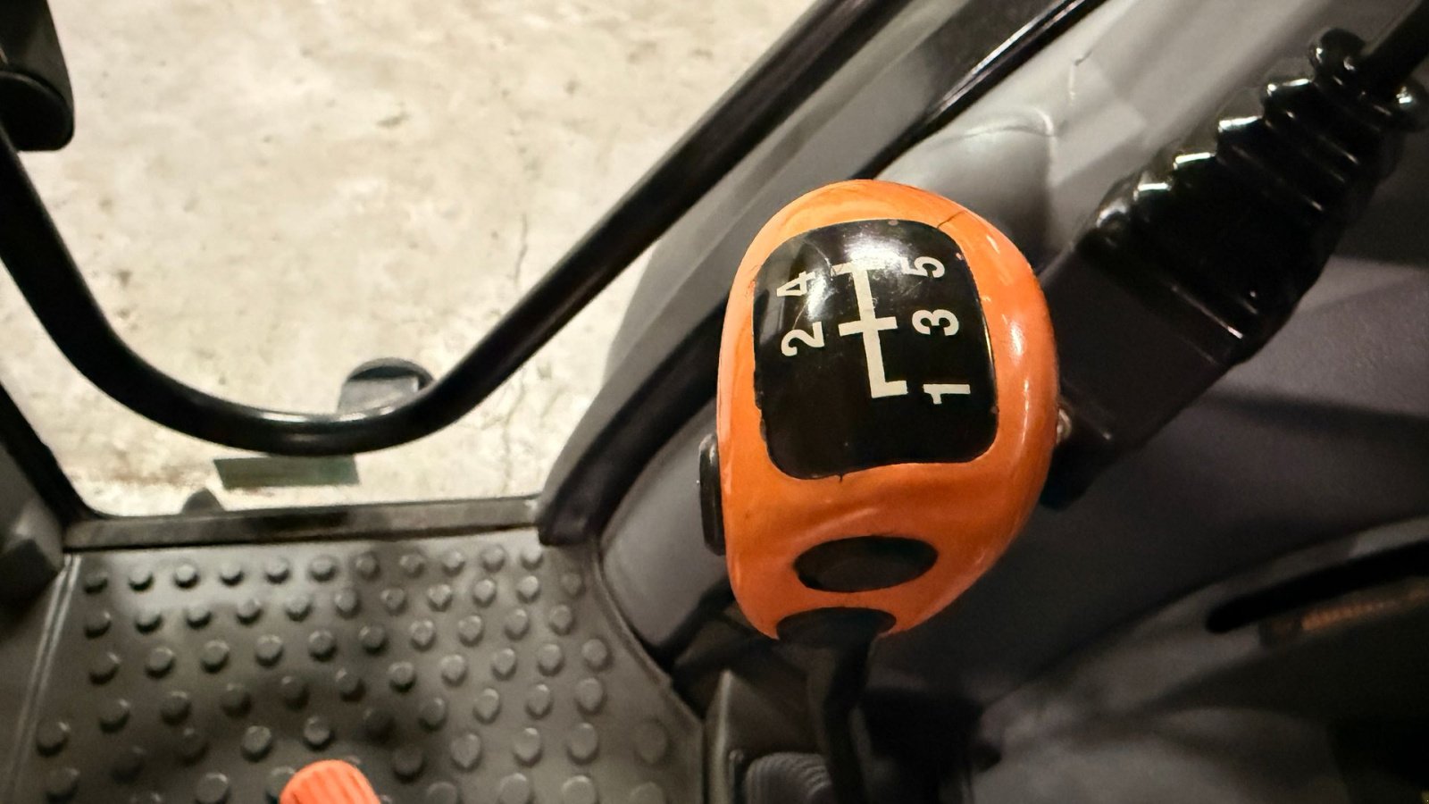 Traktor des Typs Deutz-Fahr 420, Gebrauchtmaschine in Ølen (Bild 16)