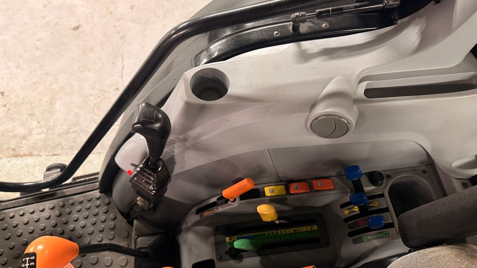 Traktor des Typs Deutz-Fahr 420, Gebrauchtmaschine in Ølen (Bild 14)