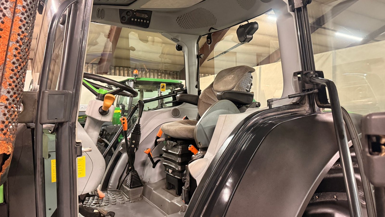 Traktor des Typs Deutz-Fahr 420, Gebrauchtmaschine in Ølen (Bild 12)