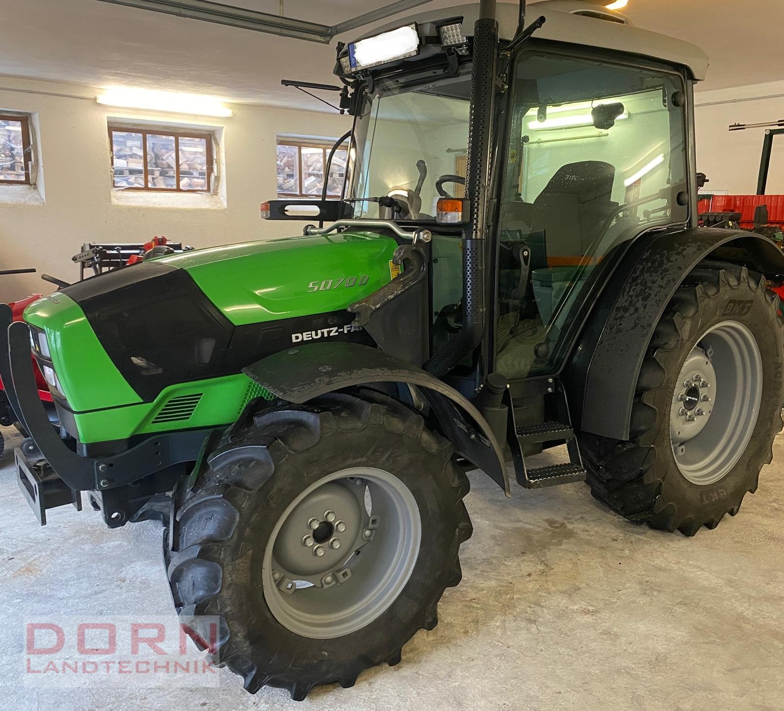 Traktor типа Deutz-Fahr 5070 D + Klima + 3 Fach LS, Gebrauchtmaschine в Bruckberg (Фотография 1)