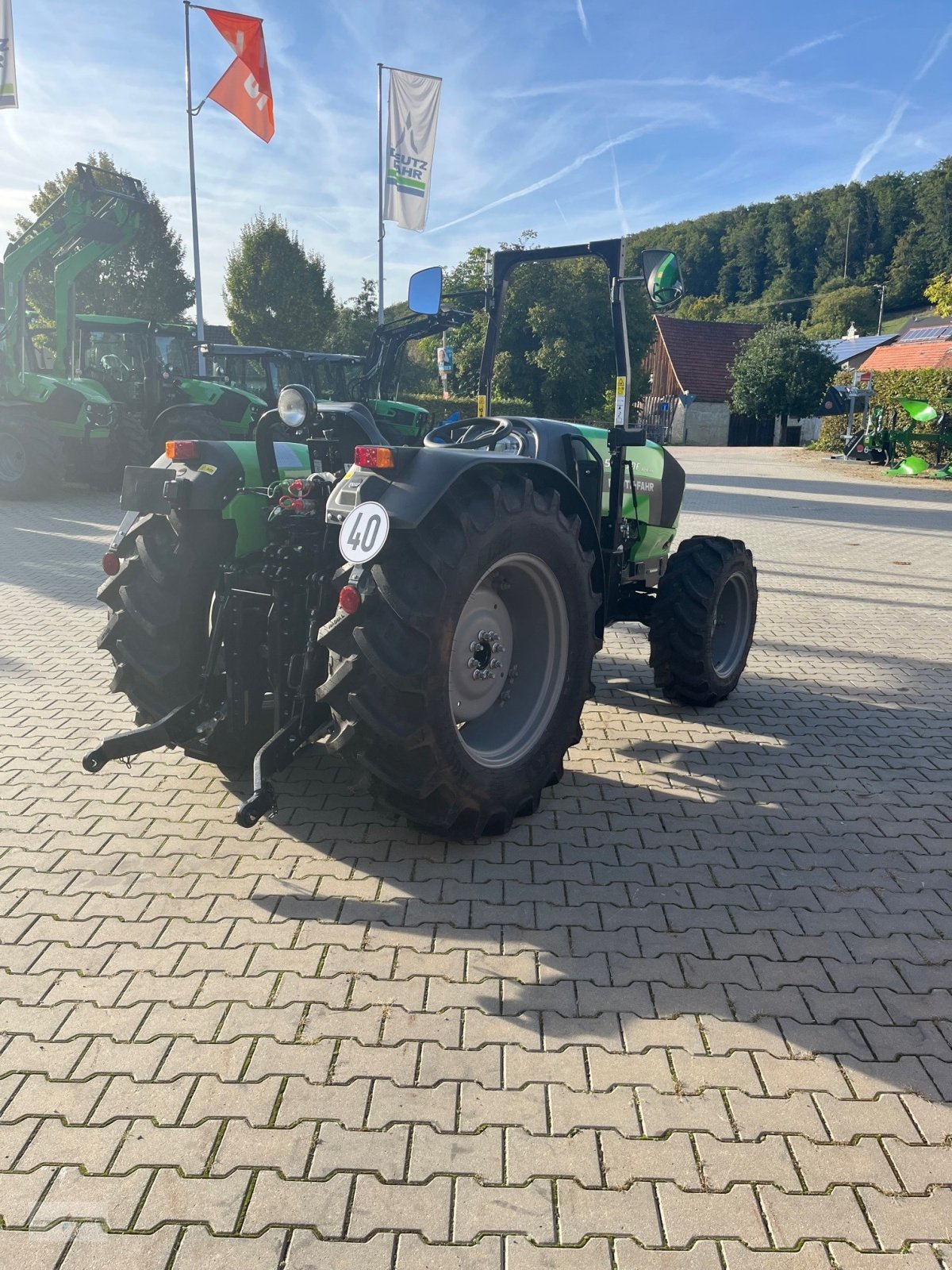 Traktor des Typs Deutz-Fahr 5070 DF Keyline, Neumaschine in Treuchtlingen (Bild 4)