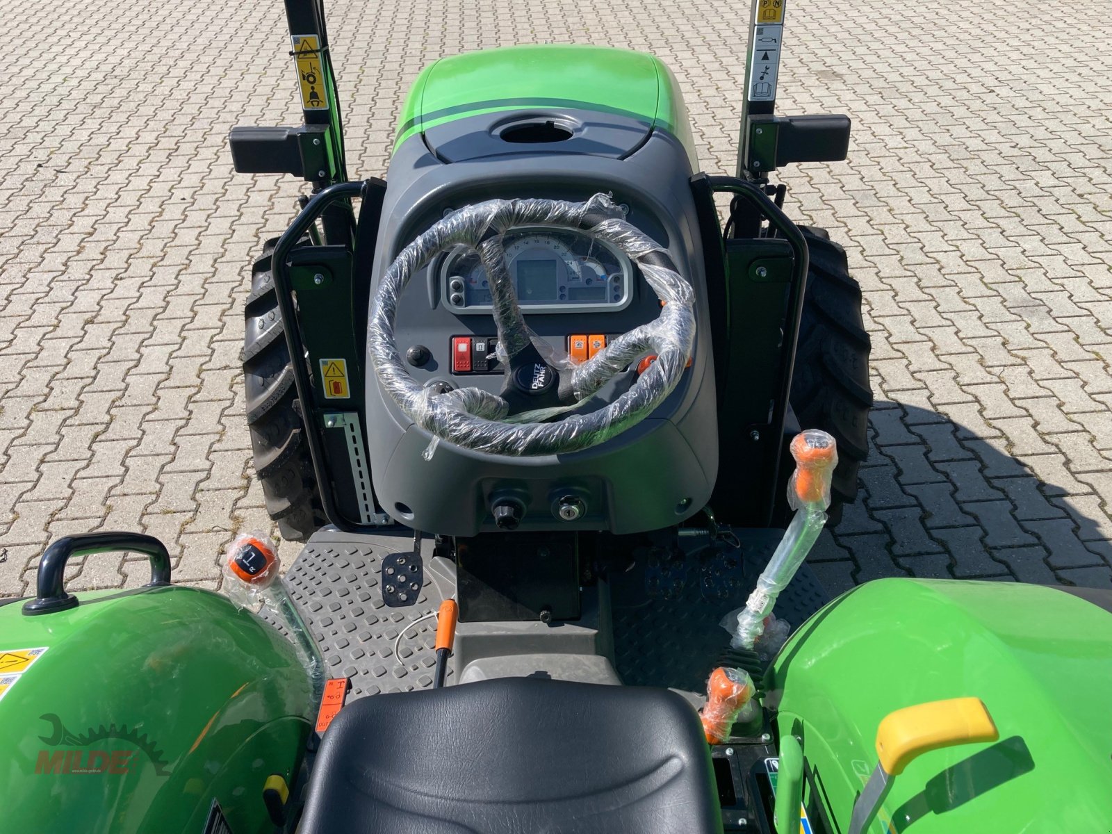 Traktor του τύπου Deutz-Fahr 5070 DF Keyline, Neumaschine σε Elsteraue-Bornitz (Φωτογραφία 5)