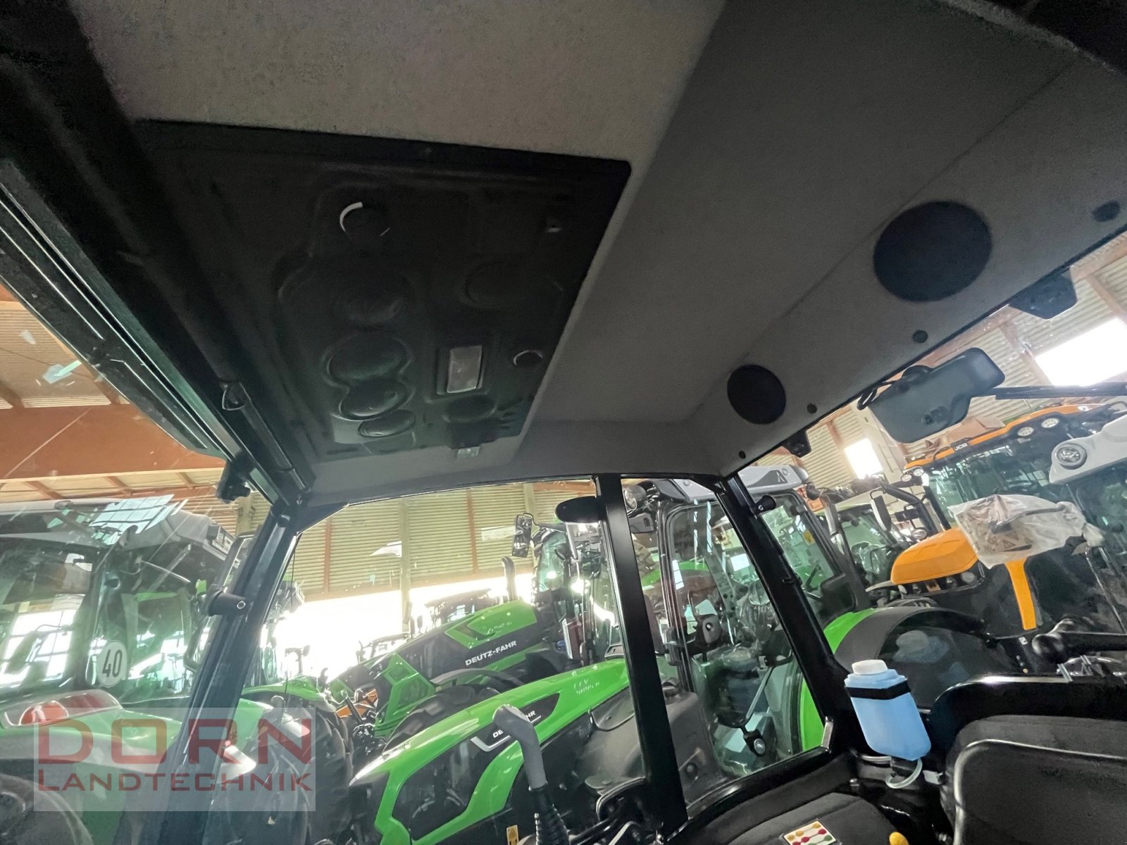 Traktor του τύπου Deutz-Fahr 5070 DF Keyline, Neumaschine σε Bruckberg (Φωτογραφία 6)