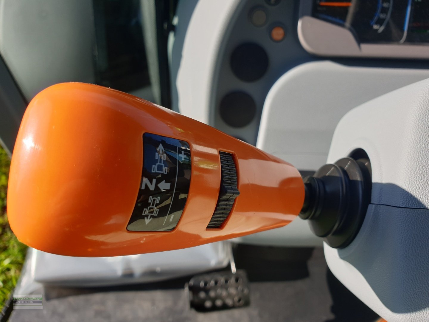 Traktor of the type Deutz-Fahr 5075 D GS -Aktionspreis-, Neumaschine in Diessen (Picture 12)