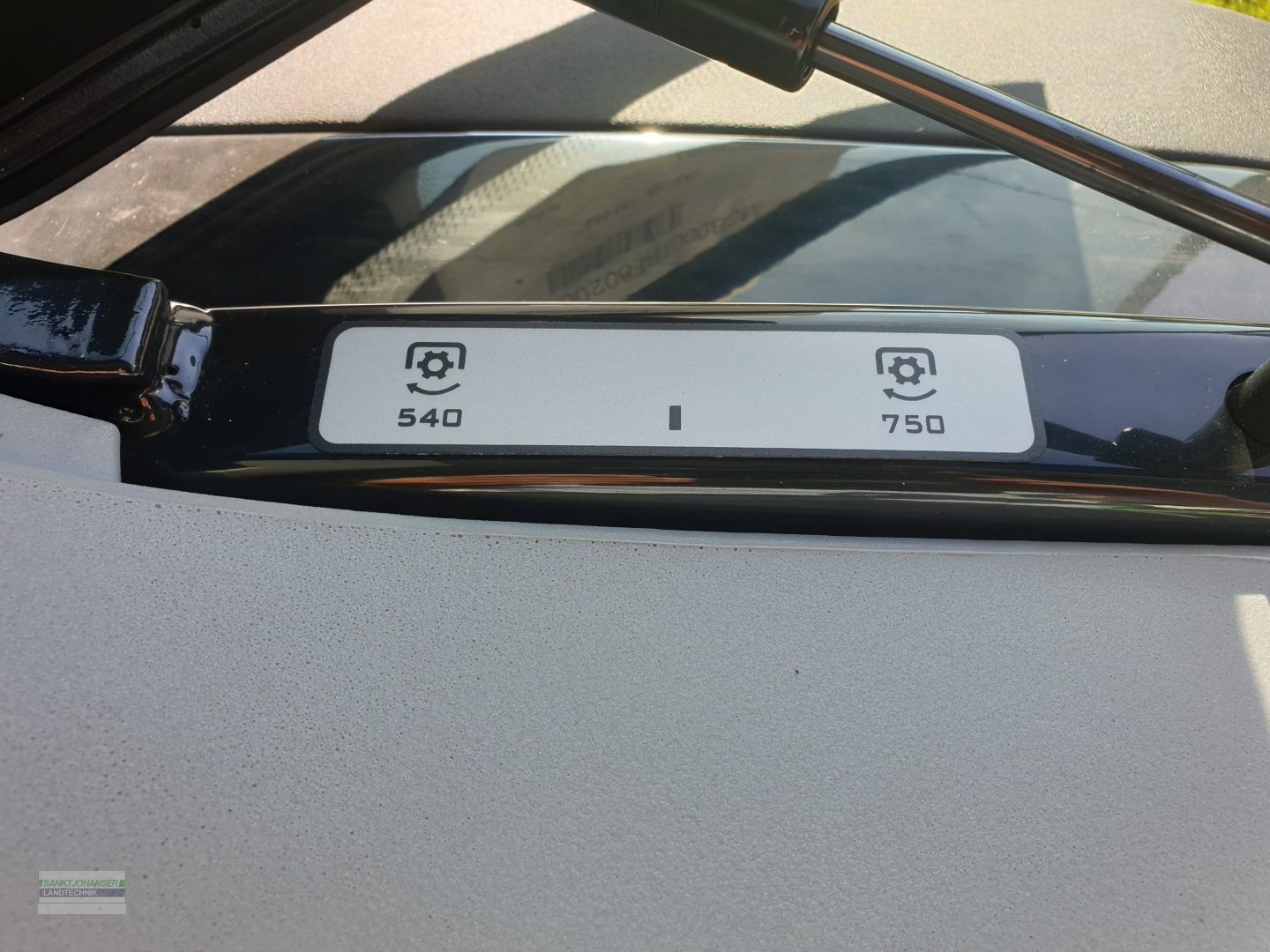 Traktor of the type Deutz-Fahr 5075 D GS -Aktionspreis-, Neumaschine in Diessen (Picture 20)