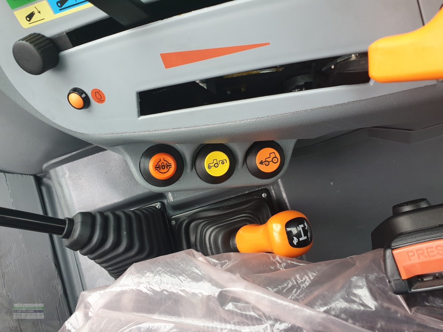 Traktor a típus Deutz-Fahr 5075 D GS -Aktionspreis-, Neumaschine ekkor: Diessen (Kép 15)