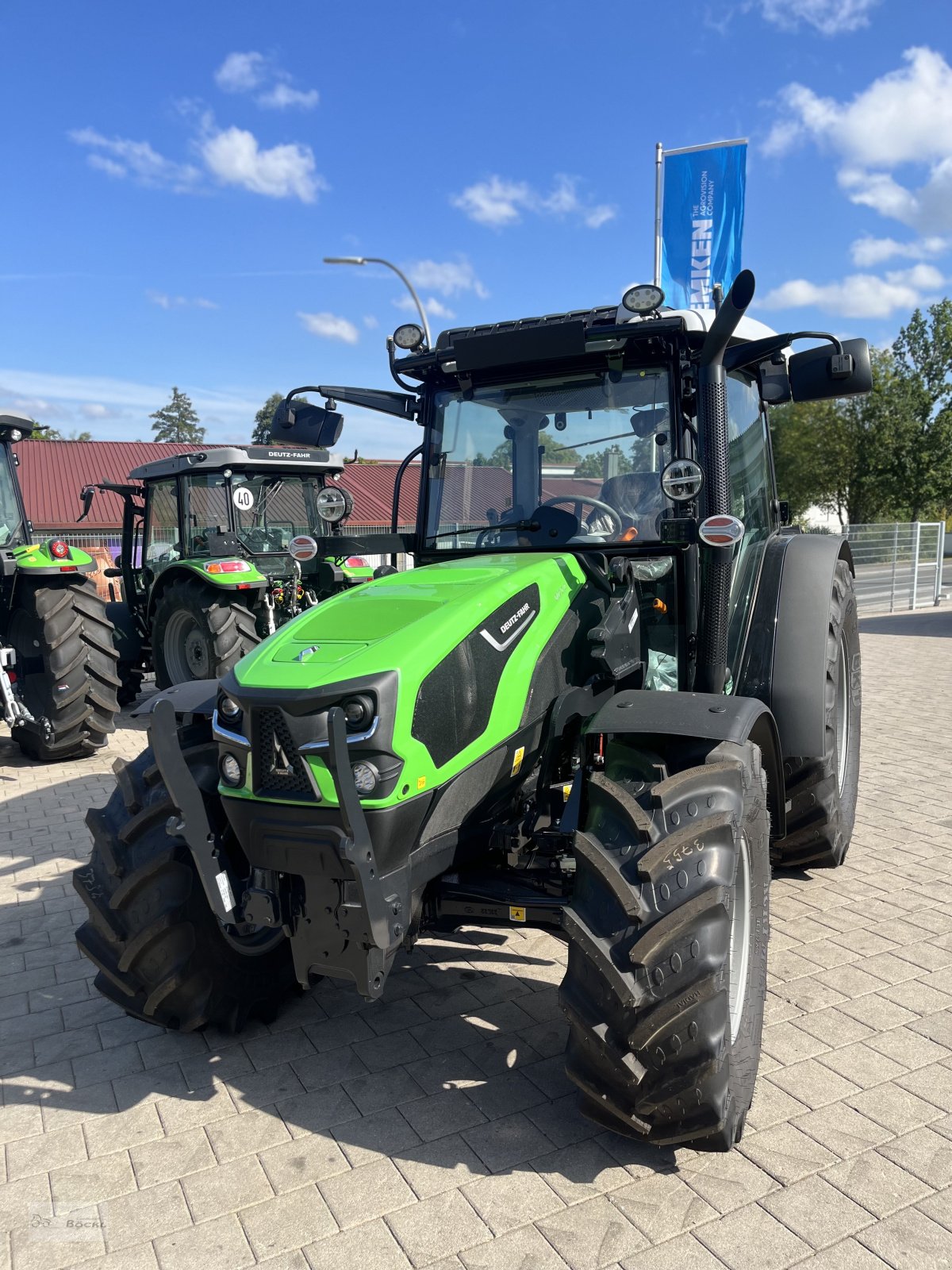 Traktor of the type Deutz-Fahr 5075 D GS, Neumaschine in Erbendorf (Picture 1)
