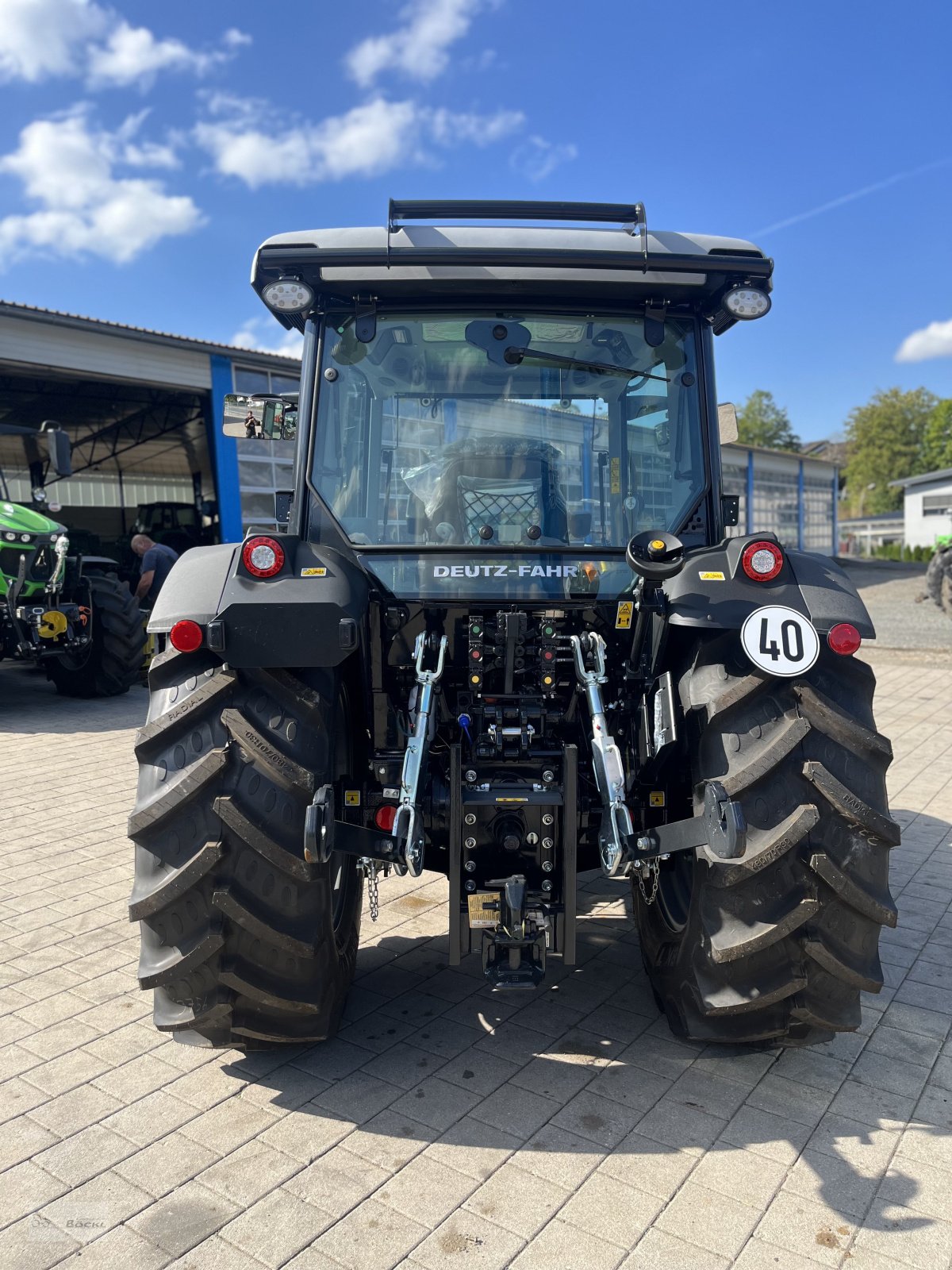 Traktor of the type Deutz-Fahr 5075 D GS, Neumaschine in Erbendorf (Picture 3)