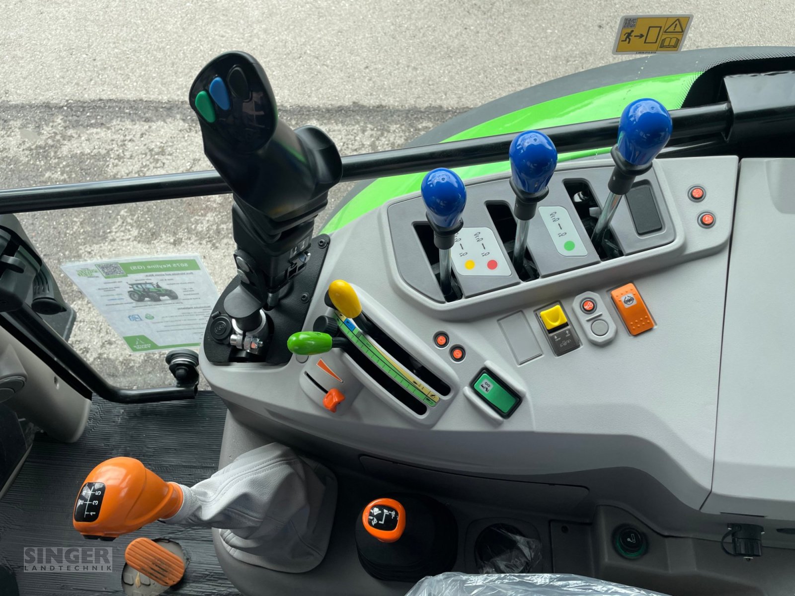 Traktor типа Deutz-Fahr 5075 Keyline GS mit Frontlader, Neumaschine в Ebenhofen (Фотография 7)