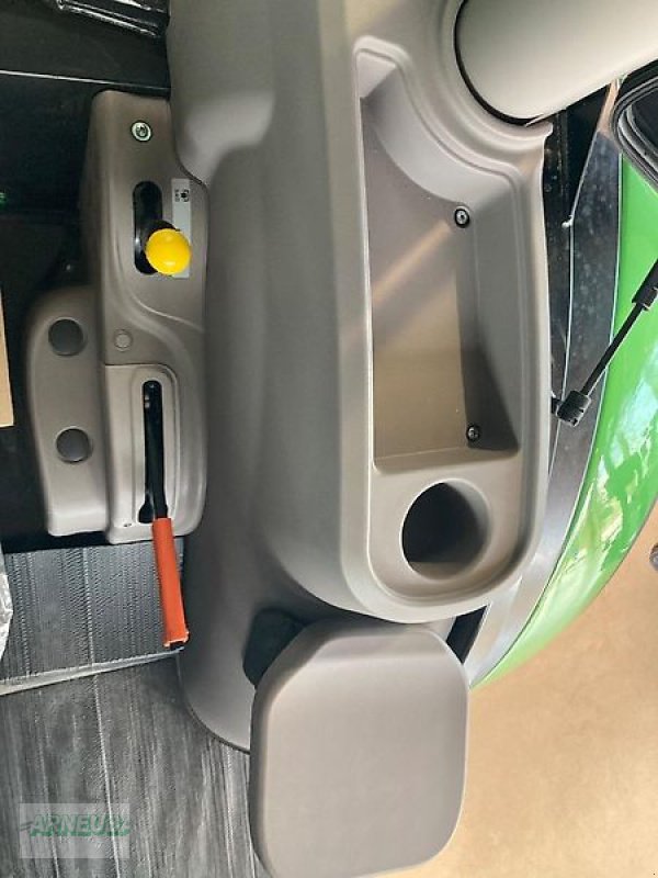 Traktor of the type Deutz-Fahr 5075 Keyline GS, Neumaschine in Schlettau (Picture 8)