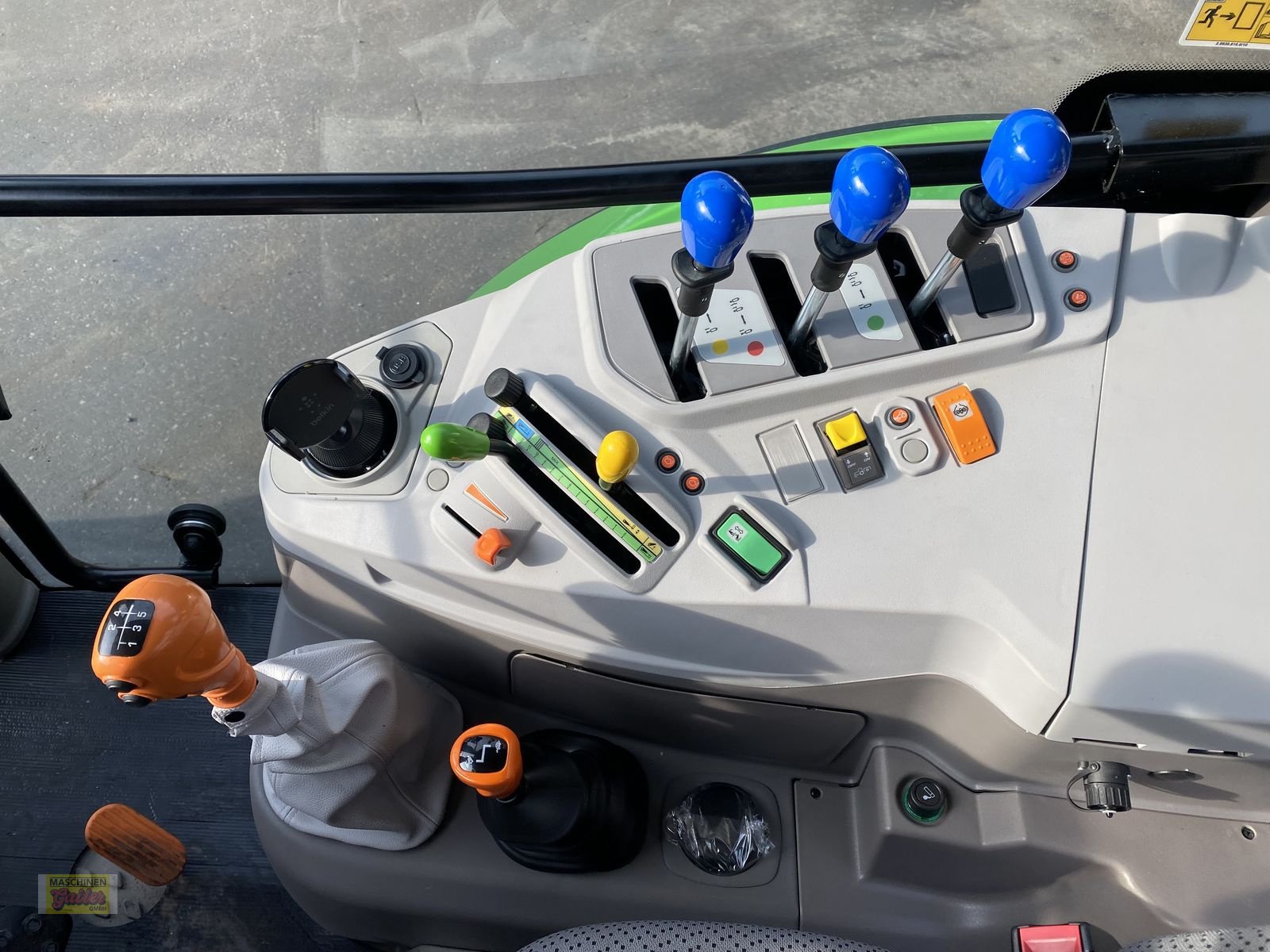 Traktor of the type Deutz-Fahr 5075 Keyline, Neumaschine in Kötschach (Picture 20)