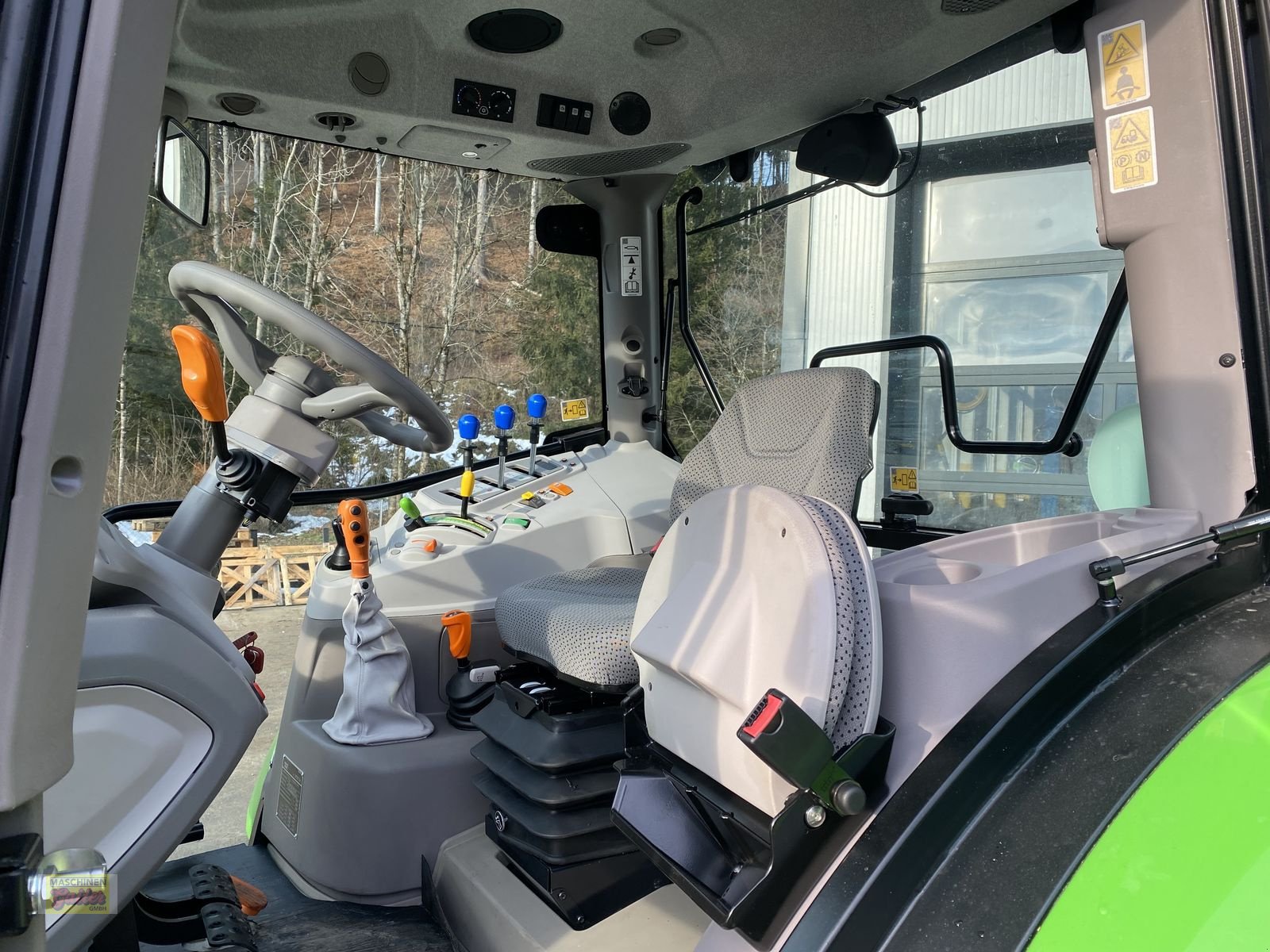 Traktor of the type Deutz-Fahr 5075 Keyline, Neumaschine in Kötschach (Picture 17)