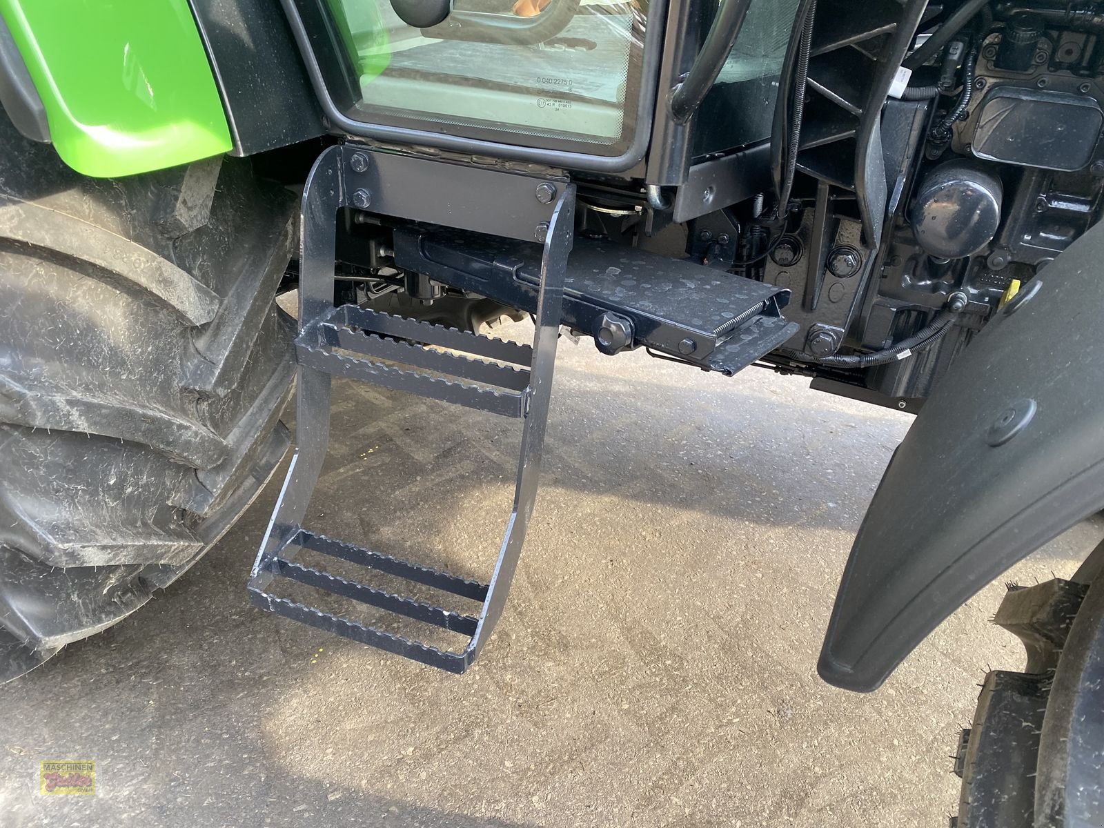 Traktor of the type Deutz-Fahr 5075 Keyline, Neumaschine in Kötschach (Picture 15)