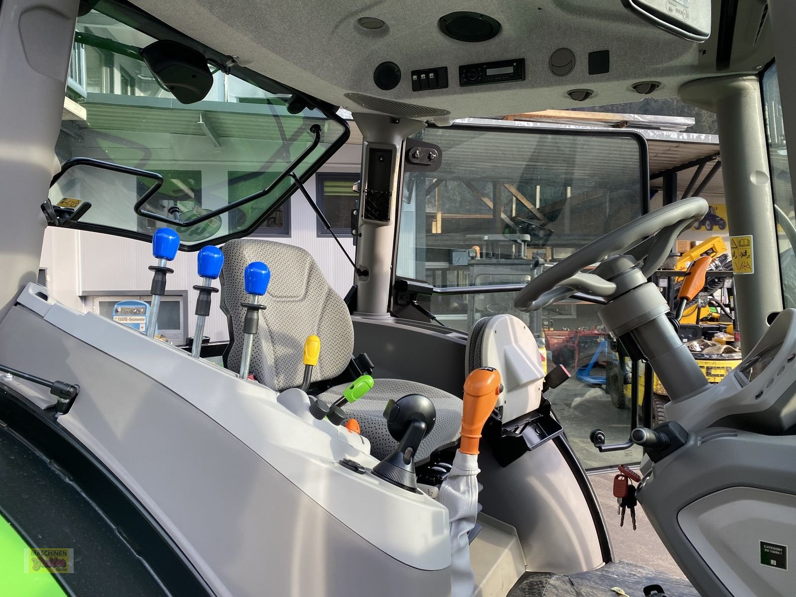 Traktor of the type Deutz-Fahr 5075 Keyline, Neumaschine in Kötschach (Picture 18)