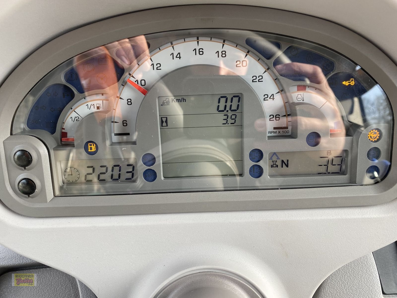 Traktor of the type Deutz-Fahr 5075 Keyline, Neumaschine in Kötschach (Picture 24)