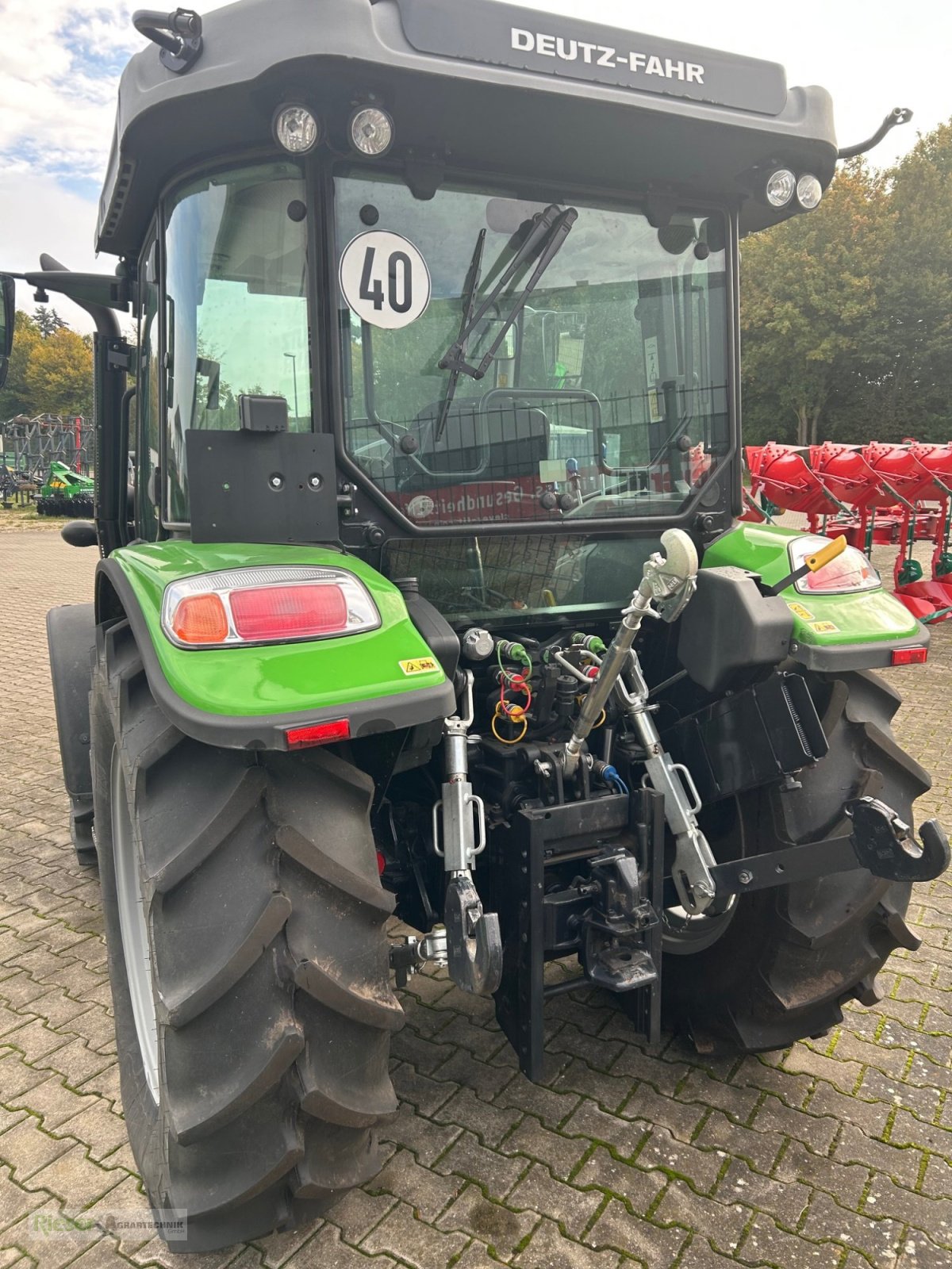 Traktor van het type Deutz-Fahr 5080 D B-Modell, Komfortausstattung, Industrielader, Gebrauchtmaschine in Nördlingen (Foto 2)
