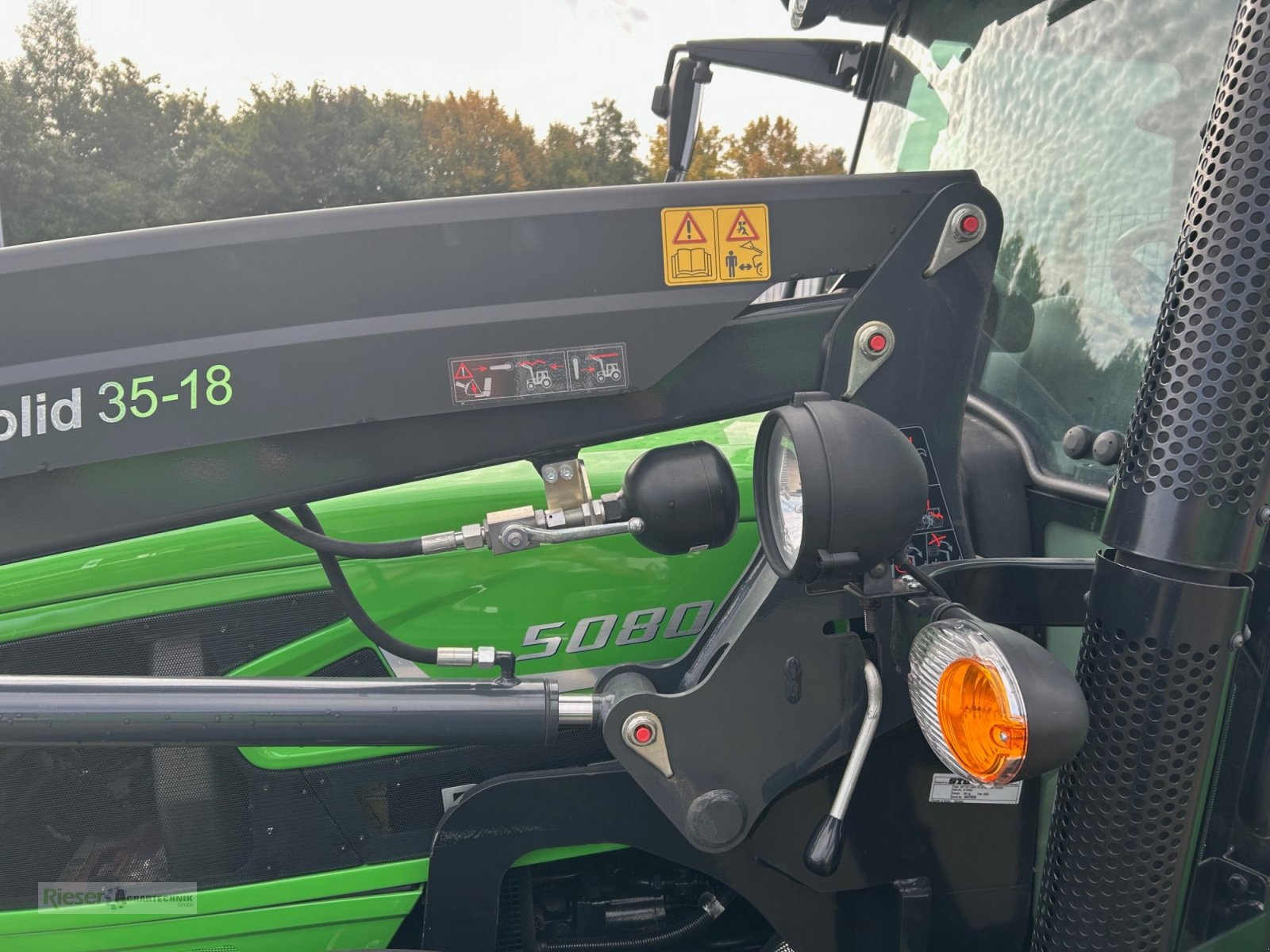 Traktor van het type Deutz-Fahr 5080 D B-Modell, Komfortausstattung, Industrielader, Gebrauchtmaschine in Nördlingen (Foto 3)