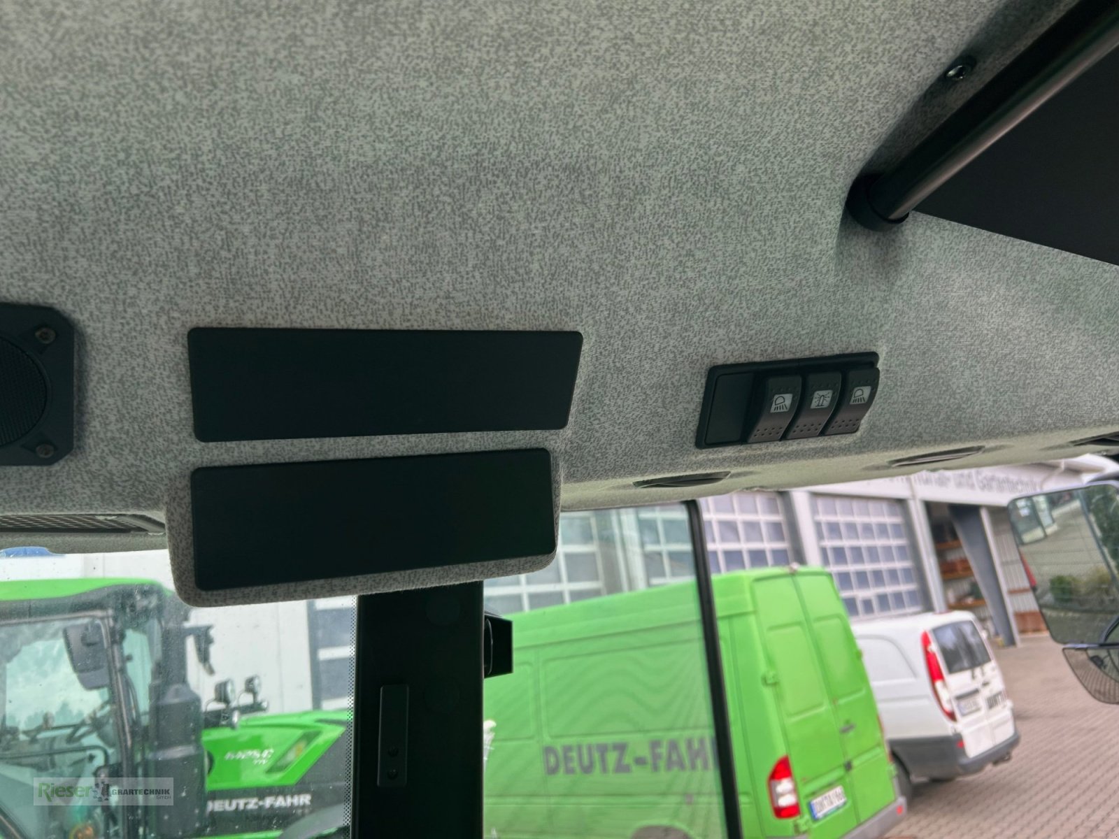 Traktor типа Deutz-Fahr 5080 D Industrielader, Gebrauchtmaschine в Nördlingen (Фотография 9)