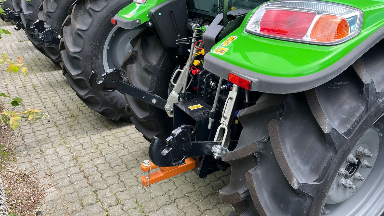 Traktor του τύπου Deutz-Fahr 5080 D Keyline Frontlæsser Stoll 35-18P, Gebrauchtmaschine σε Borre (Φωτογραφία 3)