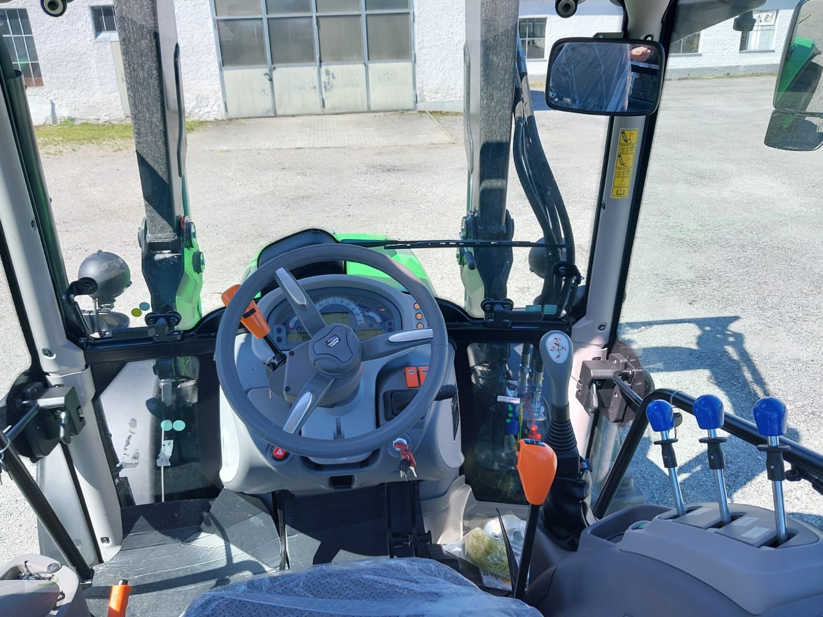 Traktor типа Deutz-Fahr 5080 D KEYLINE, Neumaschine в Frontenhausen (Фотография 10)