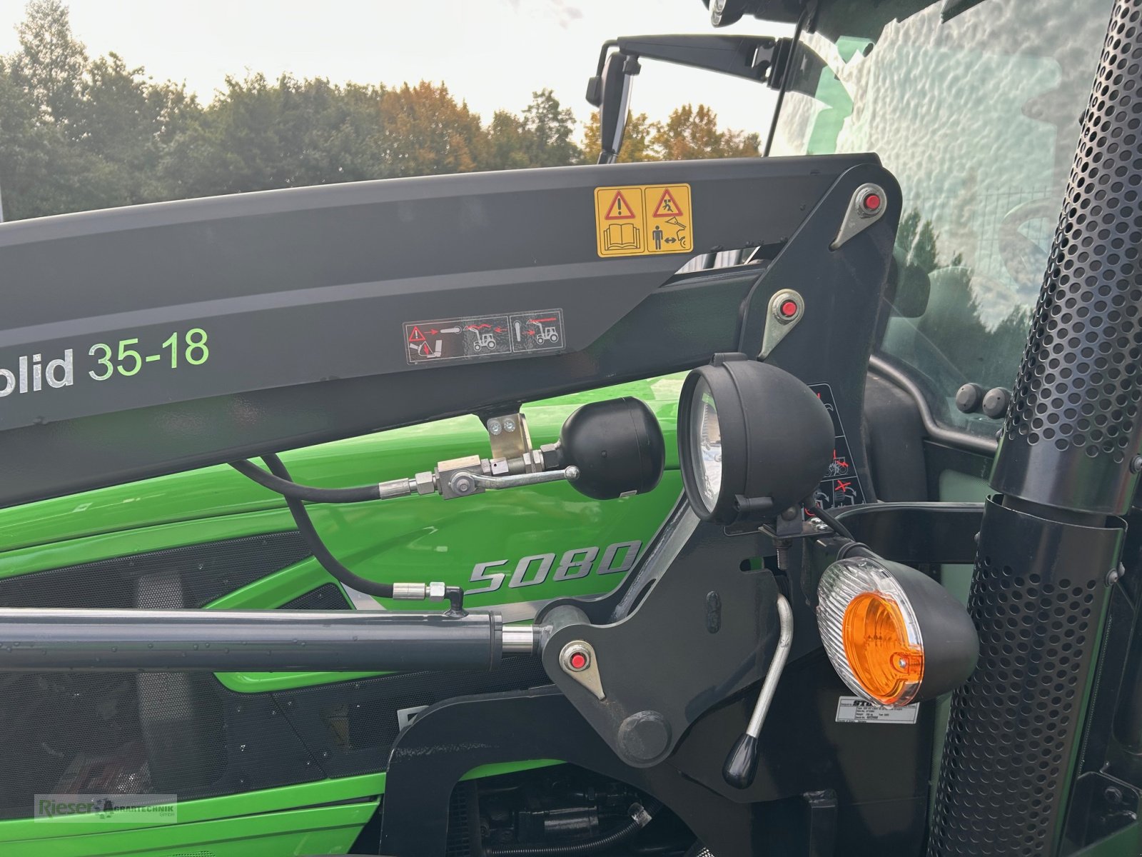 Traktor of the type Deutz-Fahr 5080 D mit Industrielader, Aktionspreis bis 15.11. gültig, Gebrauchtmaschine in Nördlingen (Picture 3)