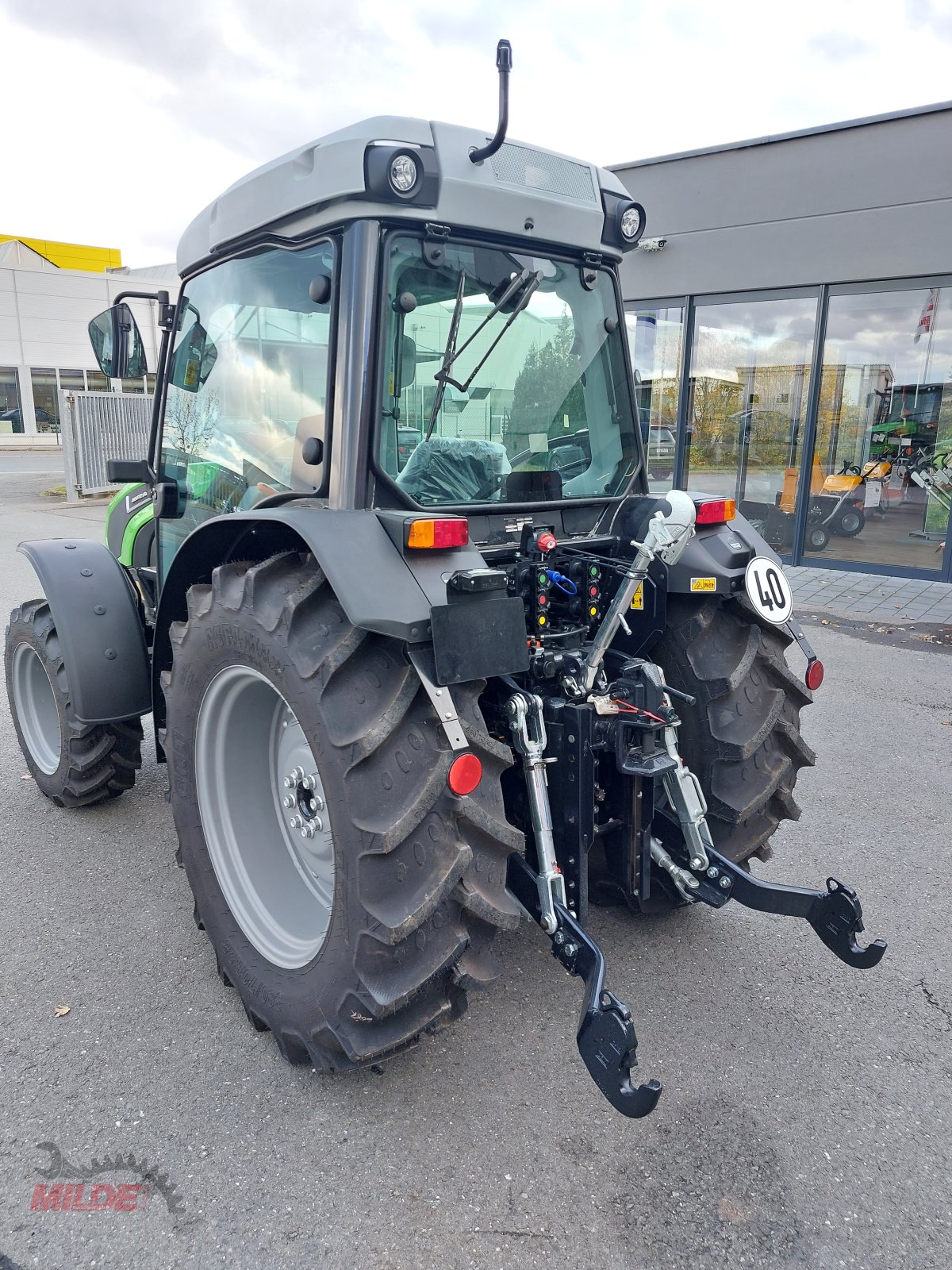 Traktor of the type Deutz-Fahr 5080 DF Ecoline GS Stage V, Neumaschine in Creußen (Picture 3)