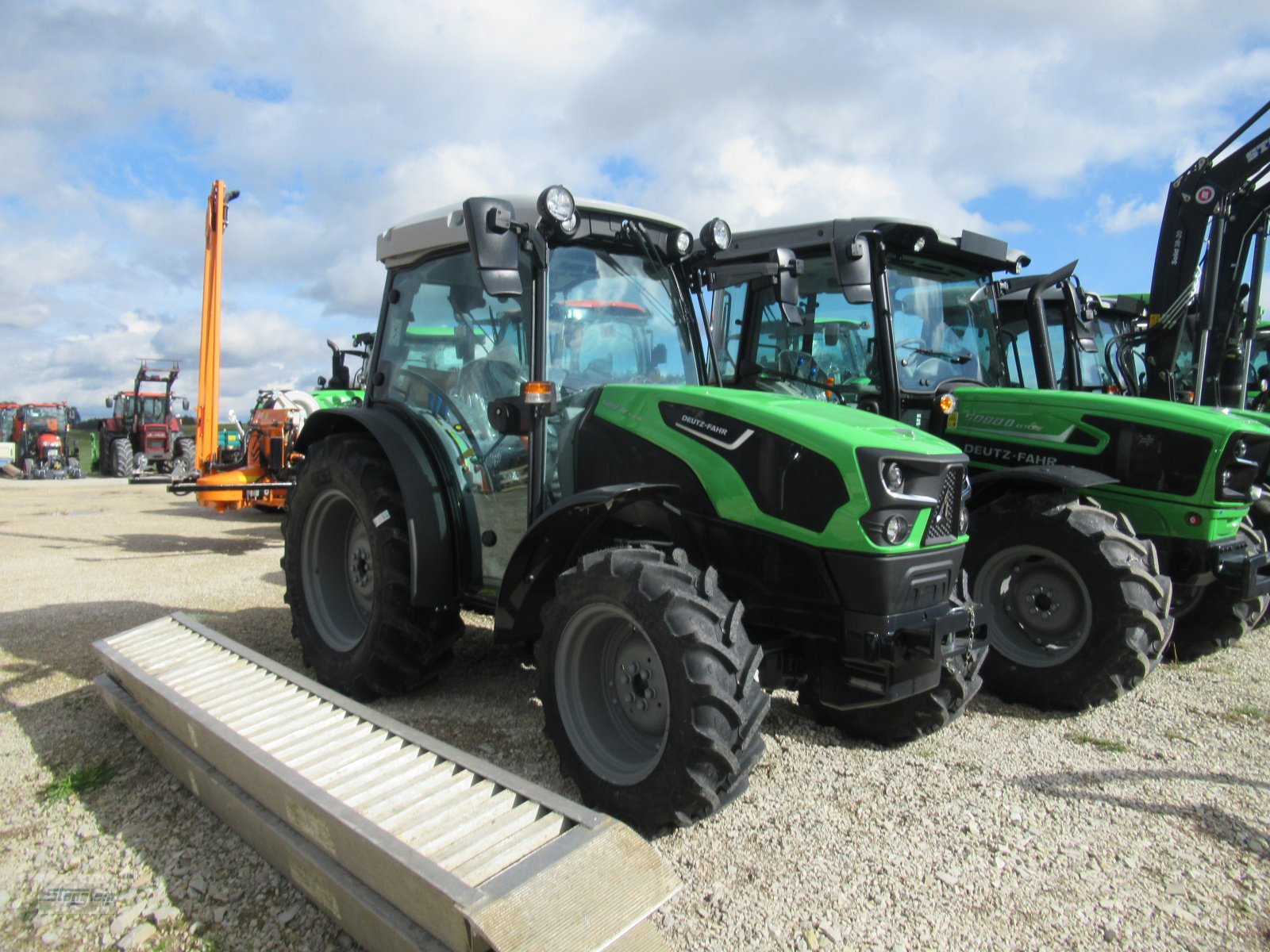 Traktor del tipo Deutz-Fahr 5080 DF Econline GS, Neumaschine In Waischenfeld (Immagine 1)