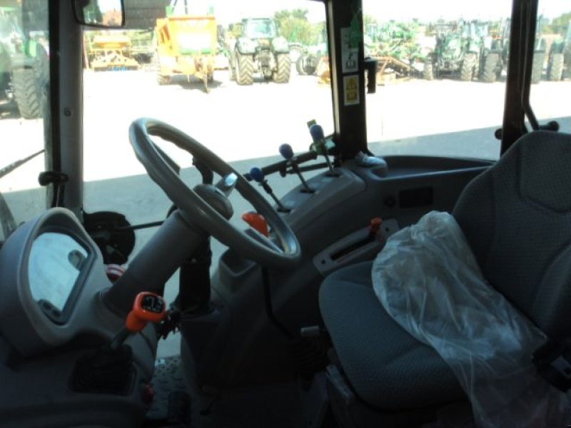 Traktor типа Deutz-Fahr 5080D KL + STOLL, Gebrauchtmaschine в MOULLE (Фотография 11)