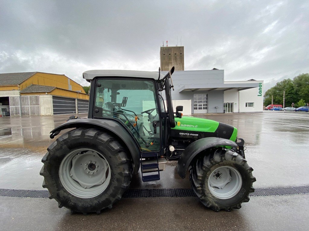 Traktor типа Deutz-Fahr 5090.4 D, Gebrauchtmaschine в Domdidier (Фотография 3)