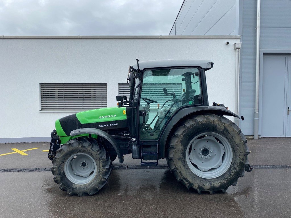 Traktor типа Deutz-Fahr 5090.4 D, Gebrauchtmaschine в Domdidier (Фотография 2)