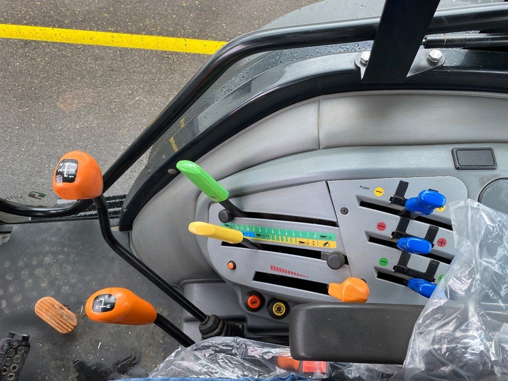 Traktor типа Deutz-Fahr 5090.4 D, Gebrauchtmaschine в Domdidier (Фотография 10)