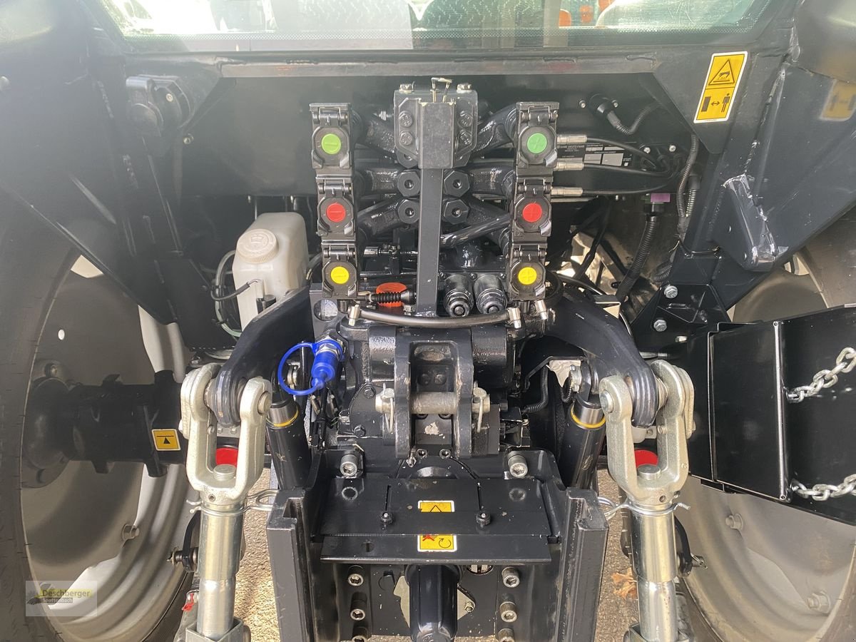 Traktor of the type Deutz-Fahr 5090.4 D, Gebrauchtmaschine in Senftenbach (Picture 12)